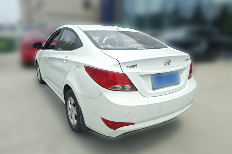 Used Hyundai Verna (older generation) 2016 1.4L Manual Smart GLS Trim Rear Left 45 Deg