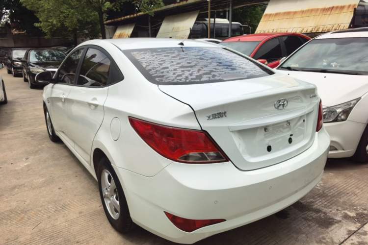Used Hyundai Verna (older generation) 2016 1.4L Automatic Smart GLS Rear Left 45 Deg