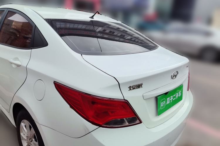 Used Hyundai Verna (older generation) 2016 1.4L Manual Fashion GS Rear Left 45 Deg