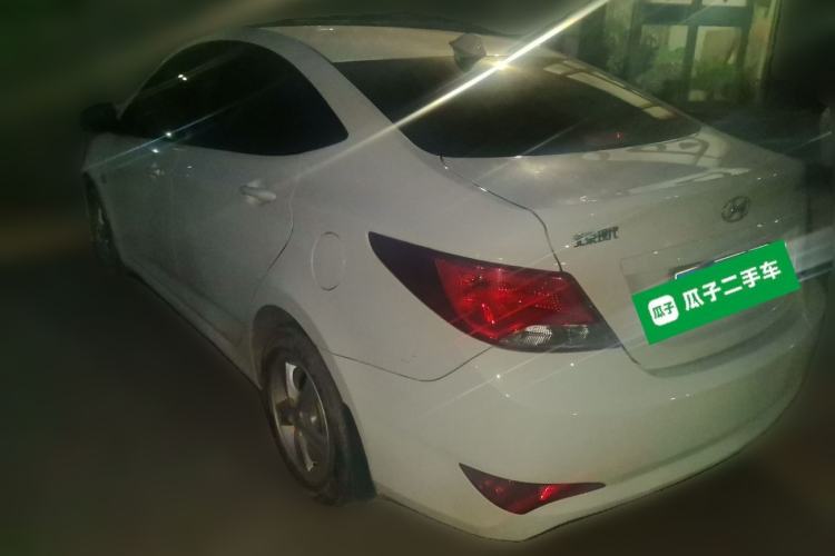 Used Hyundai Verna (older generation) 2016 1.4L Manual Smart GLS Trim Rear Left 45 Deg