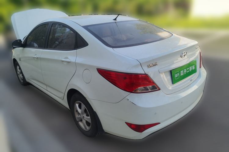 Used Hyundai Verna (older generation) 2016 1.4L Automatic Fashionable GS Model Rear Left 45 Deg