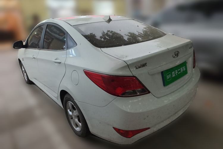 Used Hyundai Verna (older generation) 2016 1.4L Manual Smart GLS Trim Rear Left 45 Deg