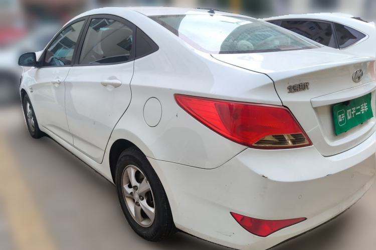 Used Hyundai Verna (older generation) 2016 1.4L Manual Smart GLS Trim Rear Left 45 Deg