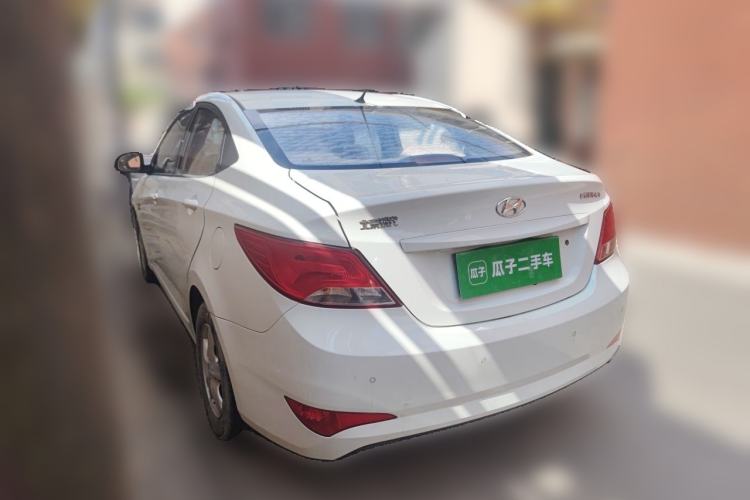 Used Hyundai Verna (older generation) 2016 1.4L Manual Smart GLS Trim Rear Left 45 Deg