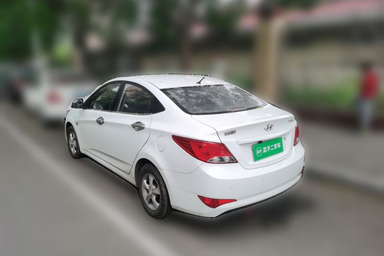 Used Hyundai Verna (older generation) 2016 1.4L Manual Smart GLS Trim Rear Left 45 Deg