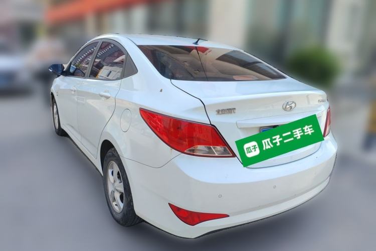 Used Hyundai Verna (older generation) 2016 1.4L Manual Smart GLS Trim Rear Left 45 Deg