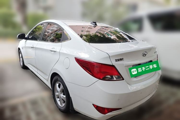 Used Hyundai Verna (older generation) 2016 1.4L Automatic Smart GLS Rear Left 45 Deg