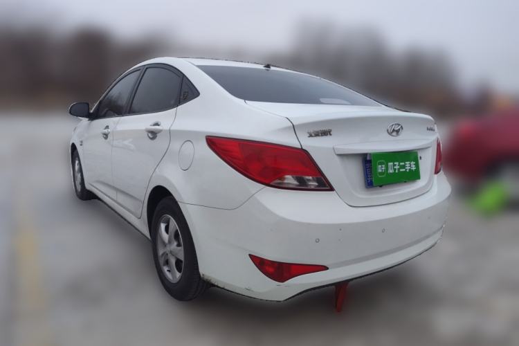 Used Hyundai Verna (older generation) 2016 1.4L Manual Smart GLS Trim Rear Left 45 Deg
