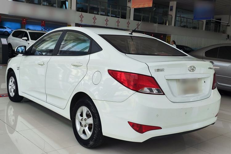 Used Hyundai Verna (older generation) 2016 1.4L Automatic Smart GLS Rear Left 45 Deg