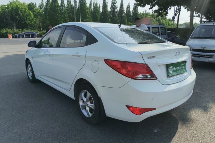 Used Hyundai Verna (older generation) 2016 1.4L Manual Smart GLS Trim Rear Left 45 Deg