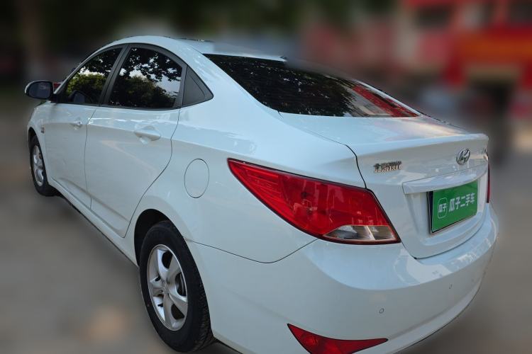 Used Hyundai Verna (older generation) 2016 1.4L Manual Smart GLS Trim Rear Left 45 Deg
