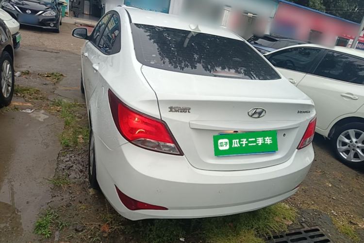 Used Hyundai Verna (older generation) 2016 1.4L Automatic Smart GLS Rear
