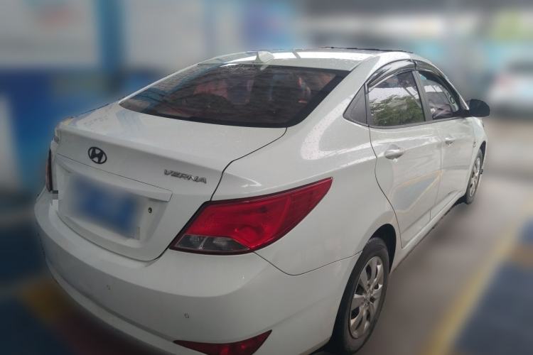 Used Hyundai Verna (older generation) 2016 1.4L Manual Smart GLS Trim Rear Right 45 Deg
