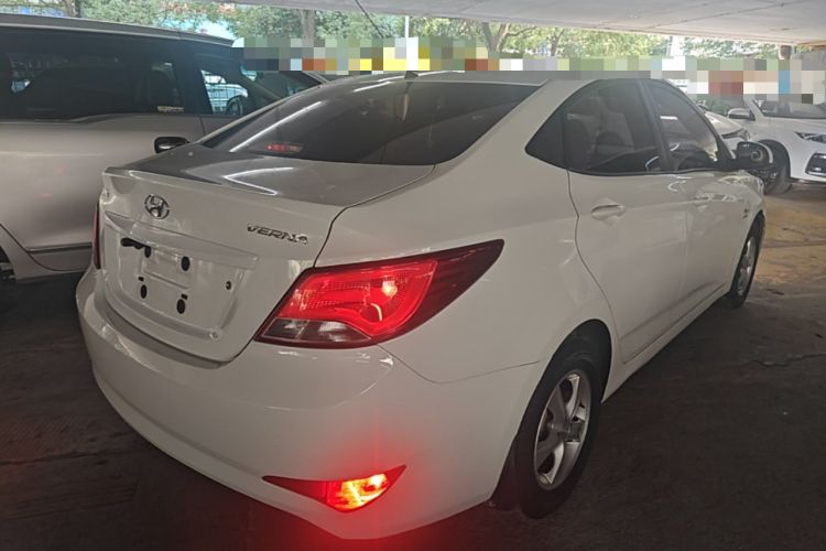 Used Hyundai Verna (older generation) 2016 1.4L Automatic Smart GLS Rear Right 45 Deg