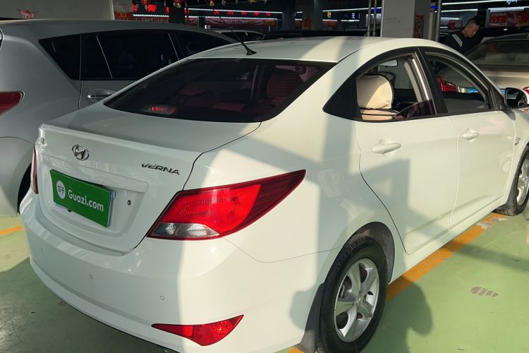 Used Hyundai Verna (older generation) 2016 1.4L Automatic Smart GLS Rear Right 45 Deg