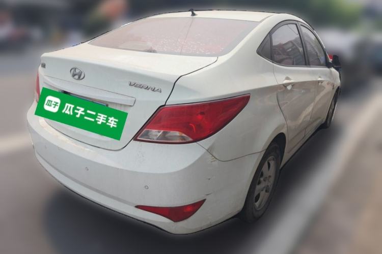 Used Hyundai Verna (older generation) 2016 1.4L Automatic Smart GLS Rear Right 45 Deg