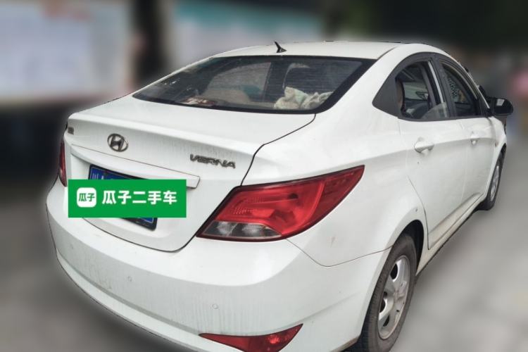 Used Hyundai Verna (older generation) 2016 1.4L Automatic Smart GLS Rear Right 45 Deg