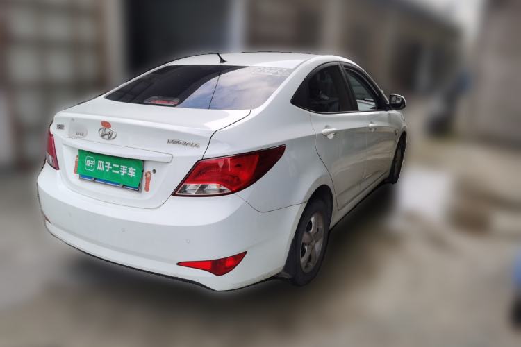 Used Hyundai Verna (older generation) 2016 1.4L Automatic Smart GLS Rear Right 45 Deg