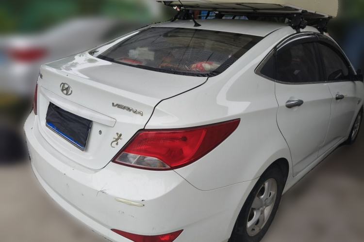 Used Hyundai Verna (older generation) 2016 1.4L Manual Smart GLS Trim Rear Right 45 Deg