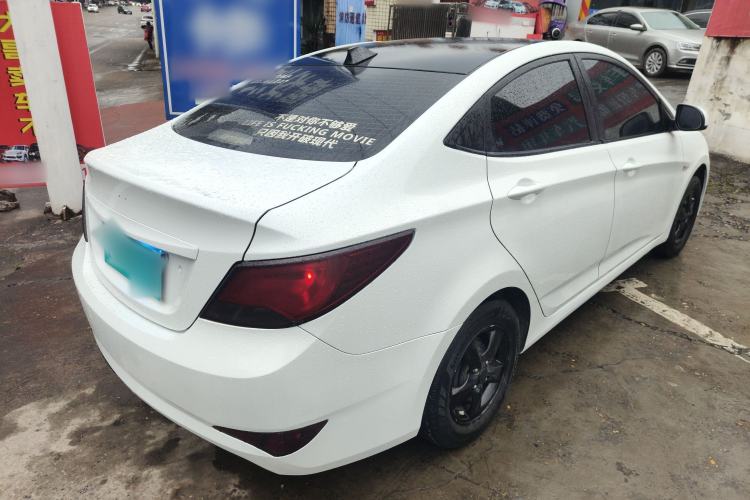 Used Hyundai Verna (older generation) 2016 1.4L Automatic Smart GLS Rear Right 45 Deg