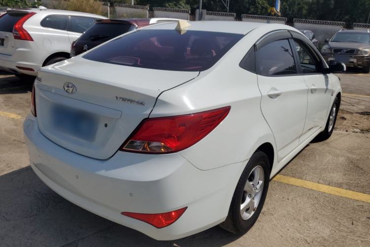 Used Hyundai Verna (older generation) 2016 1.4L Automatic Smart GLS Rear Right 45 Deg