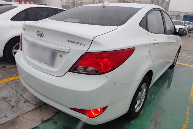 Used Hyundai Verna (older generation) 2016 1.4L Automatic Smart GLS Rear Right 45 Deg