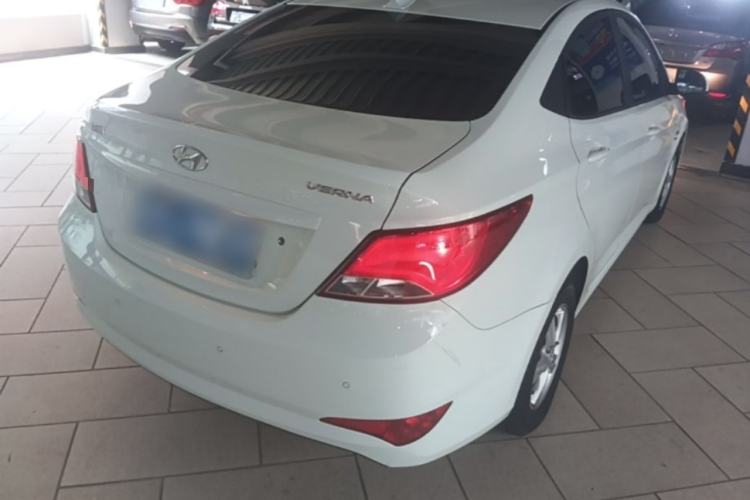 Used Hyundai Verna (older generation) 2016 1.4L Automatic Smart GLS Rear Right 45 Deg