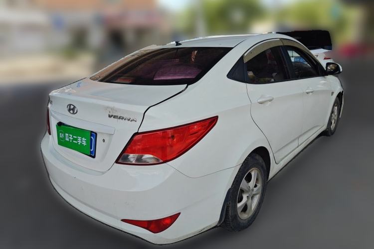 Used Hyundai Verna (older generation) 2016 1.4L Manual Fashion GS Rear Right 45 Deg