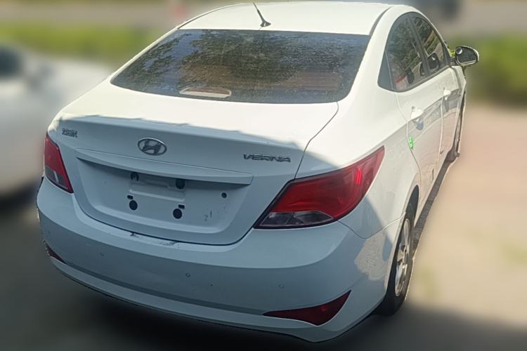 Used Hyundai Verna (older generation) 2016 1.4L Automatic Fashionable GS Model Rear Right 45 Deg