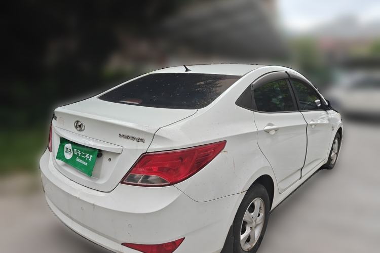Used Hyundai Verna (older generation) 2016 1.4L Automatic Smart GLS Rear Right 45 Deg