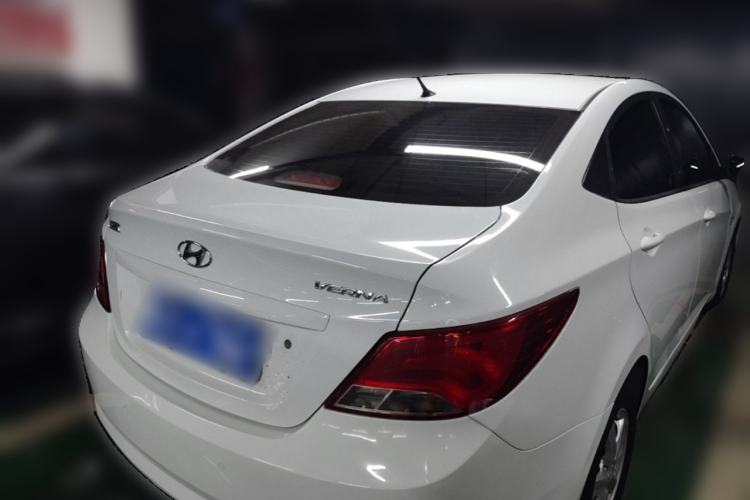 Used Hyundai Verna (older generation) 2016 1.4L Manual Smart GLS Trim Rear Right 45 Deg