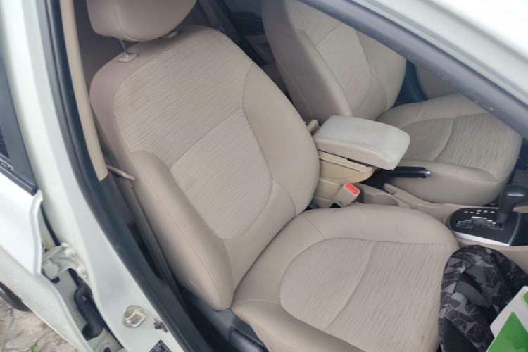 Used Hyundai Verna (older generation) 2016 1.4L Automatic Smart GLS Right Front Seat