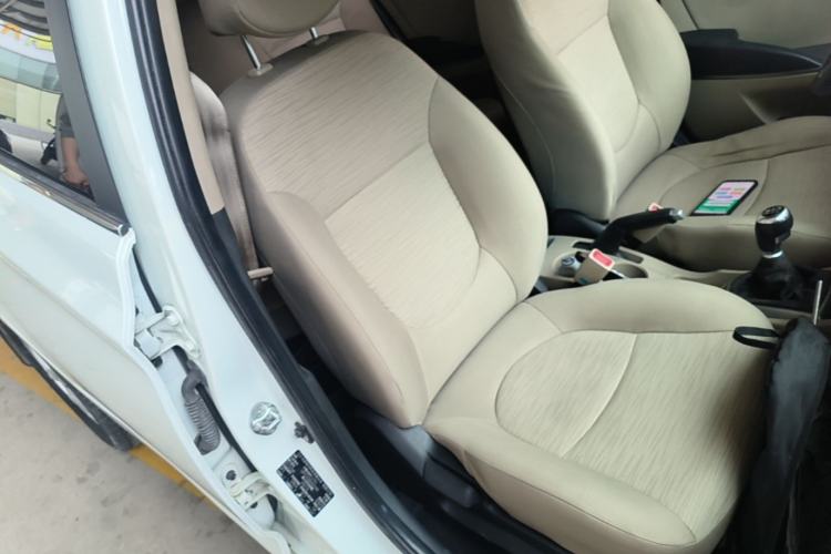 Used Hyundai Verna (older generation) 2016 1.4L Manual Smart GLS Trim Right Front Seat