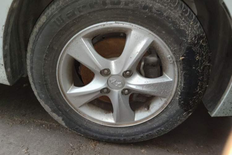 Used Hyundai Verna (older generation) 2016 1.4L Automatic Fashionable GS Model Right Front Wheel Hub