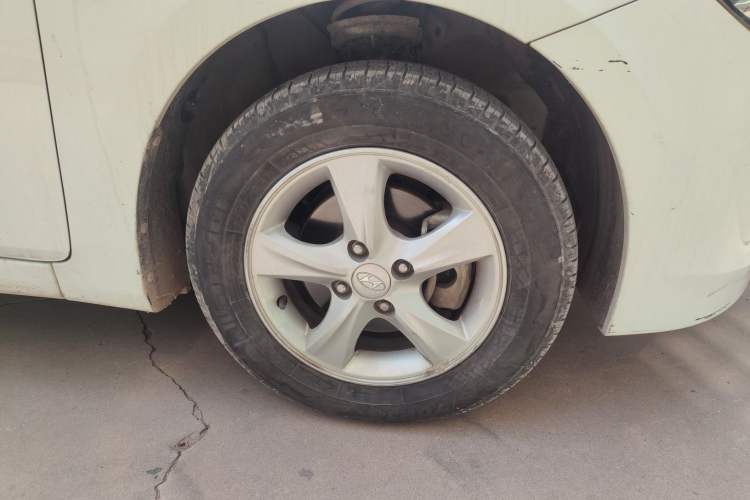Used Hyundai Verna (older generation) 2016 1.4L Manual Fashion GS Right Front Wheel Hub