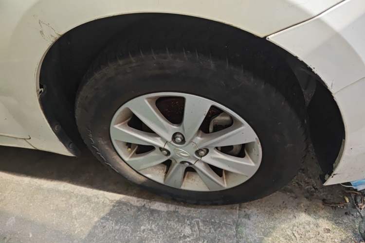 Used Hyundai Verna (older generation) 2016 1.4L Automatic Fashionable GS Model Right Front Wheel Hub