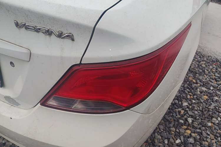 Used Hyundai Verna (older generation) 2016 1.4L Manual Smart GLS Trim Right Rear Taillight