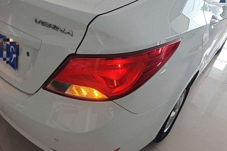 Used Hyundai Verna (older generation) 2016 1.4L Manual Smart GLS Trim Right Rear Taillight