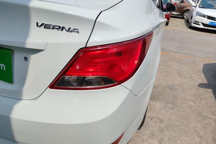 Used Hyundai Verna (older generation) 2016 1.4L Manual Smart GLS Trim Right Rear Taillight
