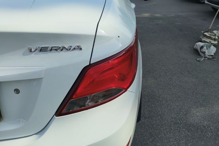 Used Hyundai Verna (older generation) 2016 1.4L Manual Smart GLS Trim Right Rear Taillight