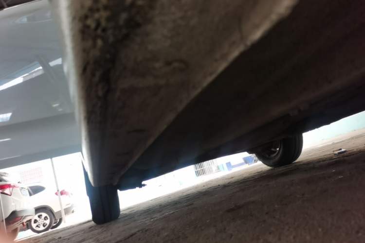 Used Hyundai Verna (older generation) 2016 1.4L Manual Smart GLS Trim Right Side Sill