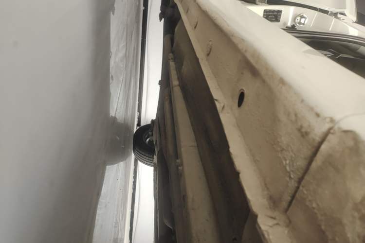 Used Hyundai Verna (older generation) 2016 1.4L Automatic Leading-Edge GLX Right Side Sill