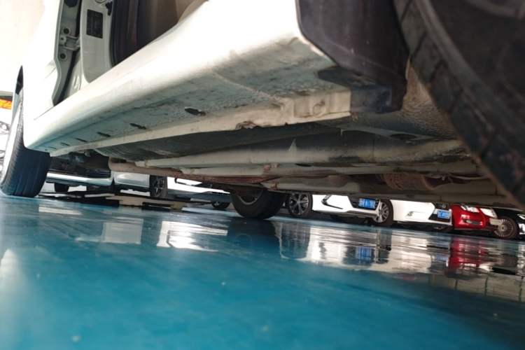 Used Hyundai Verna (older generation) 2016 1.4L Automatic Smart GLS Right Side Sill