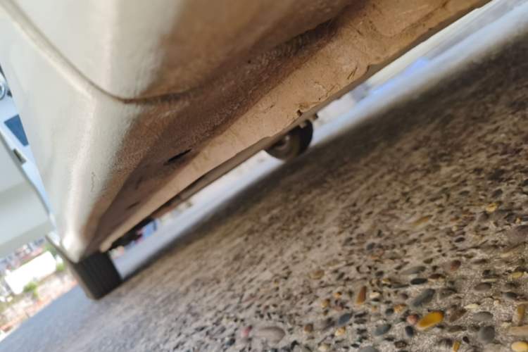 Used Hyundai Verna (older generation) 2016 1.4L Automatic Leading-Edge GLX Right Side Sill