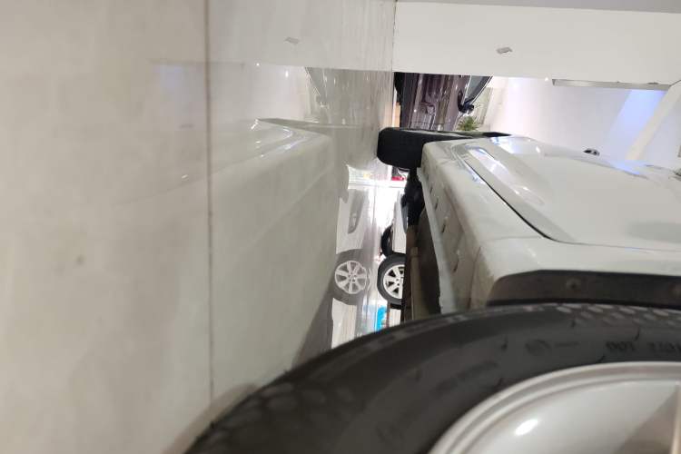 Used Hyundai Verna (older generation) 2016 1.4L Automatic Leading-Edge GLX Right Side Sill
