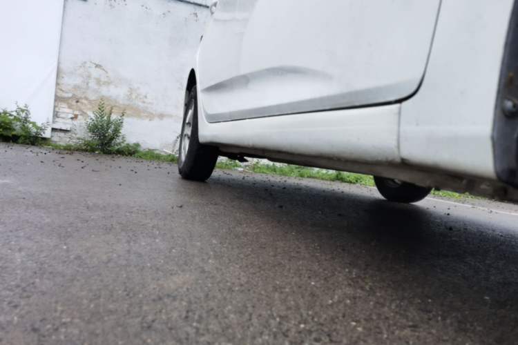 Used Hyundai Verna (older generation) 2016 1.4L Manual Smart GLS Trim Right Side Sill