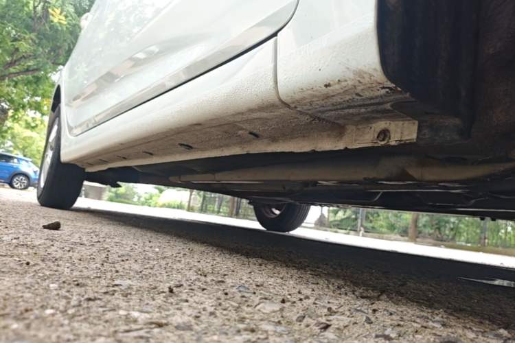 Used Hyundai Verna (older generation) 2016 1.4L Manual Smart GLS Trim Right Side Sill