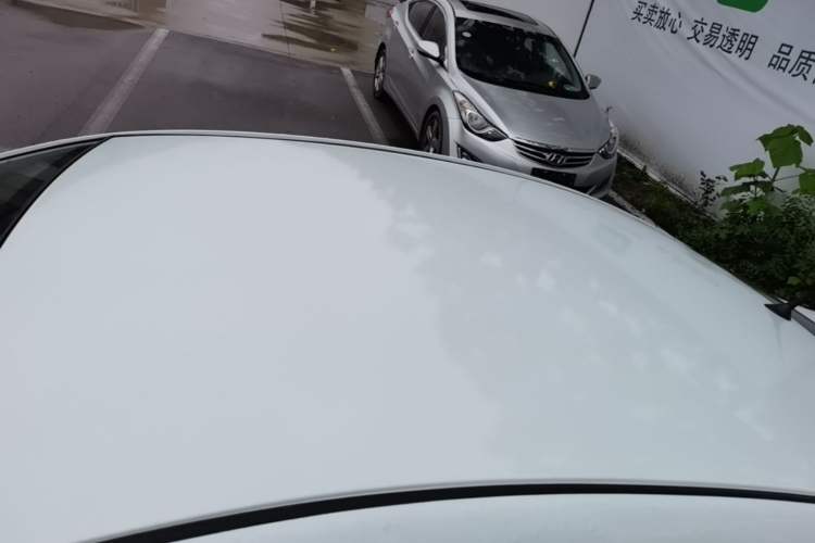 Used Hyundai Verna (older generation) 2016 1.4L Manual Smart GLS Trim Roof