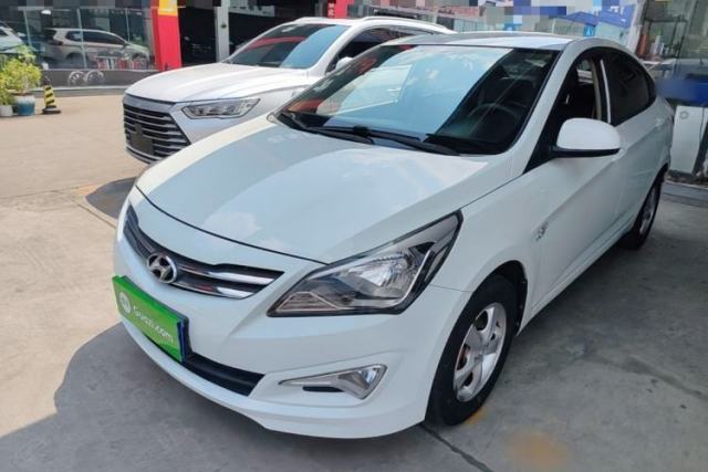 Used Hyundai Verna (older generation) 2016 1.4L Manual Smart GLS Trim