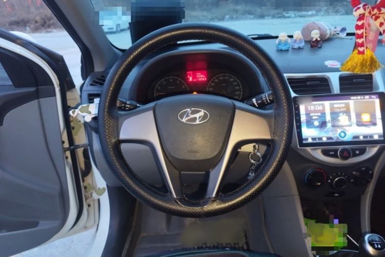 Used Hyundai Verna (older generation) 2016 1.4L Manual Smart GLS Trim Steering Wheel
